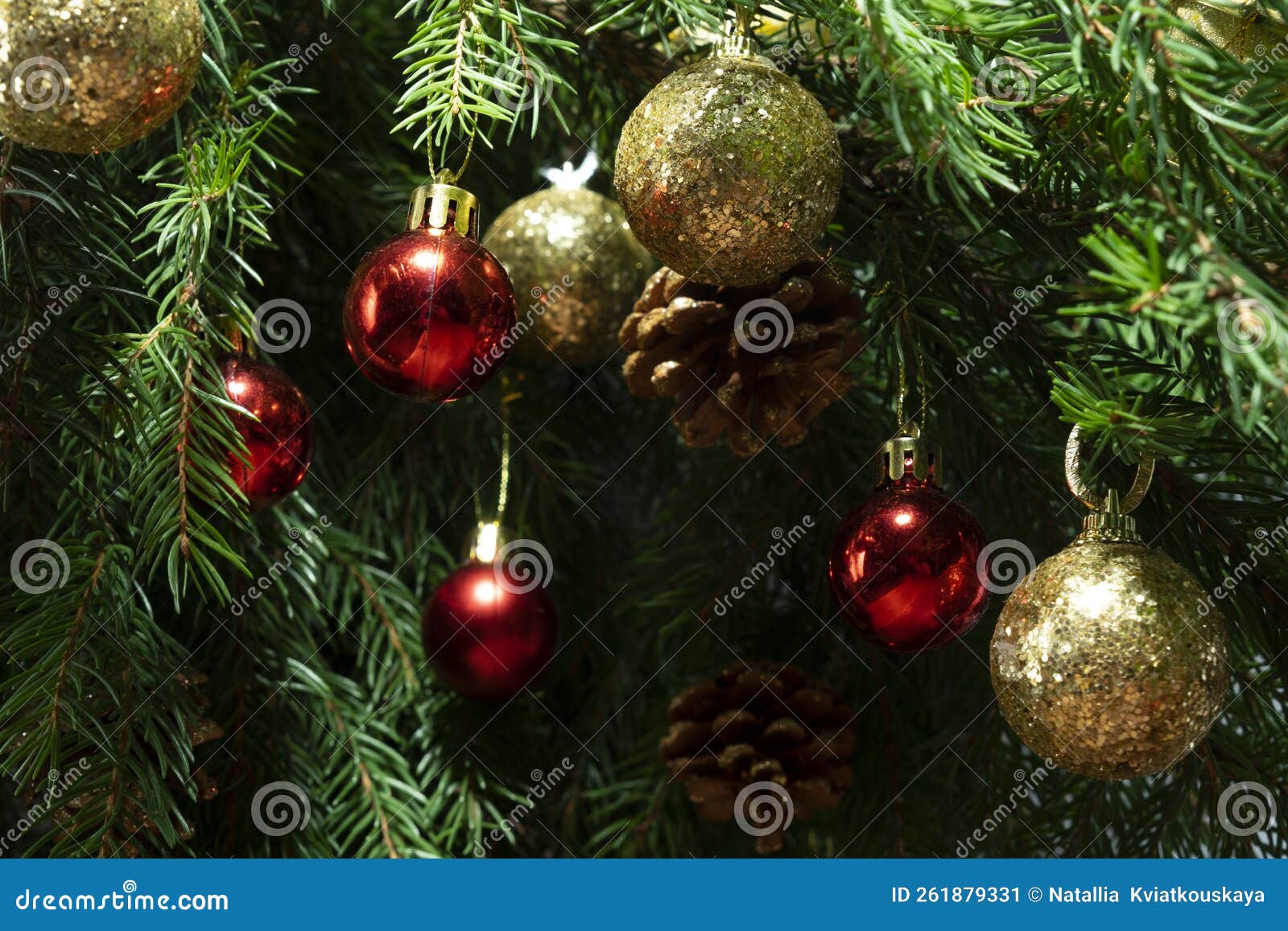 Christmas Tree with Christmas Balls Wallpaper. Christmas Tree As