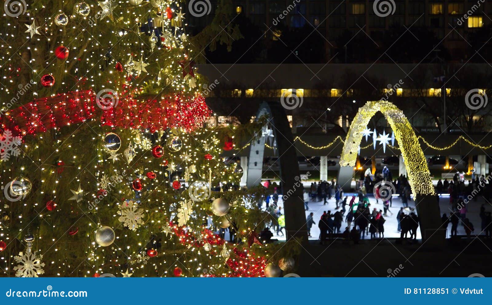 christmas tree at nathan phillips square