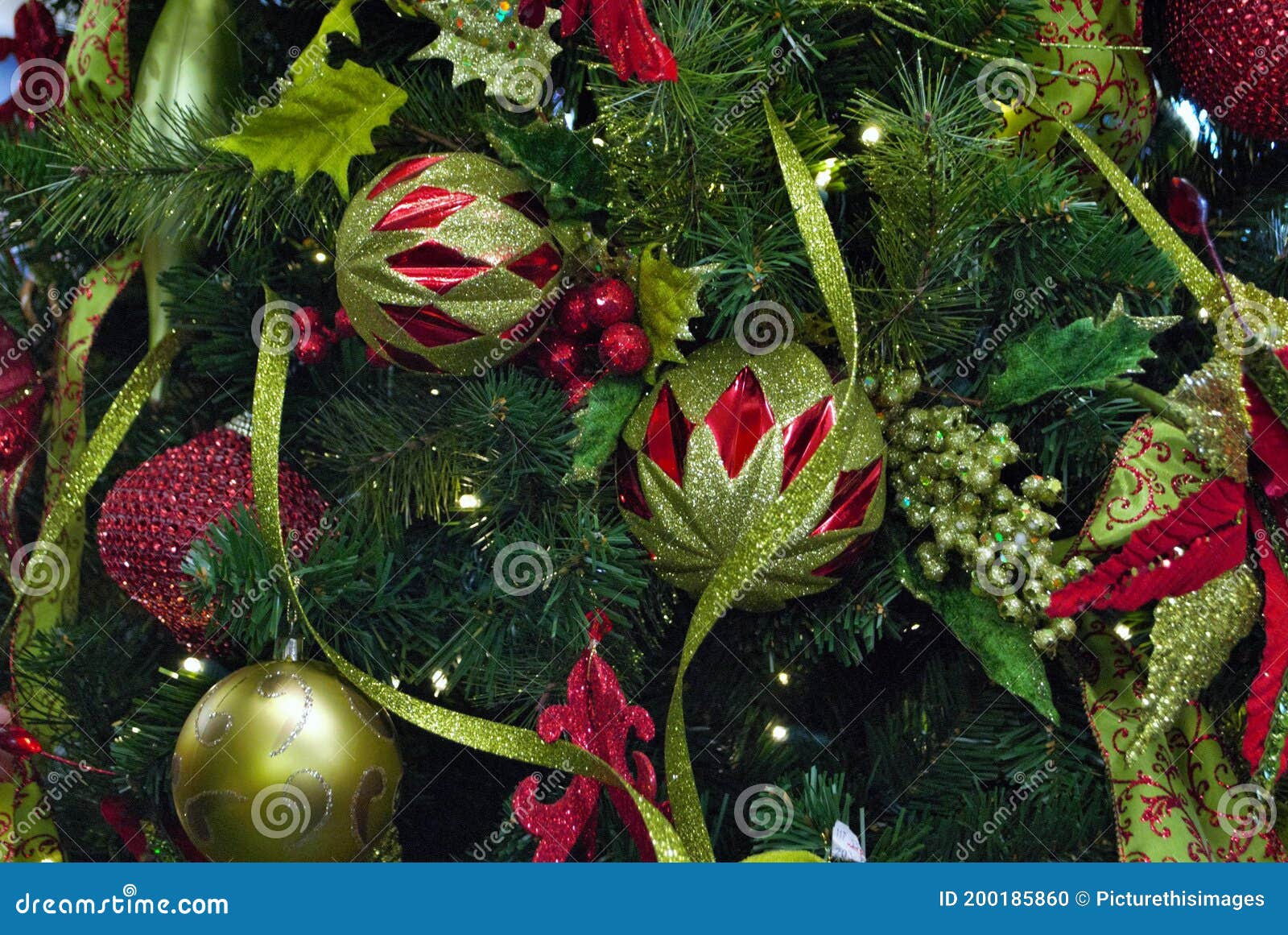Christmas Tree Scene Background with Lights Red and Green Ornaments ...