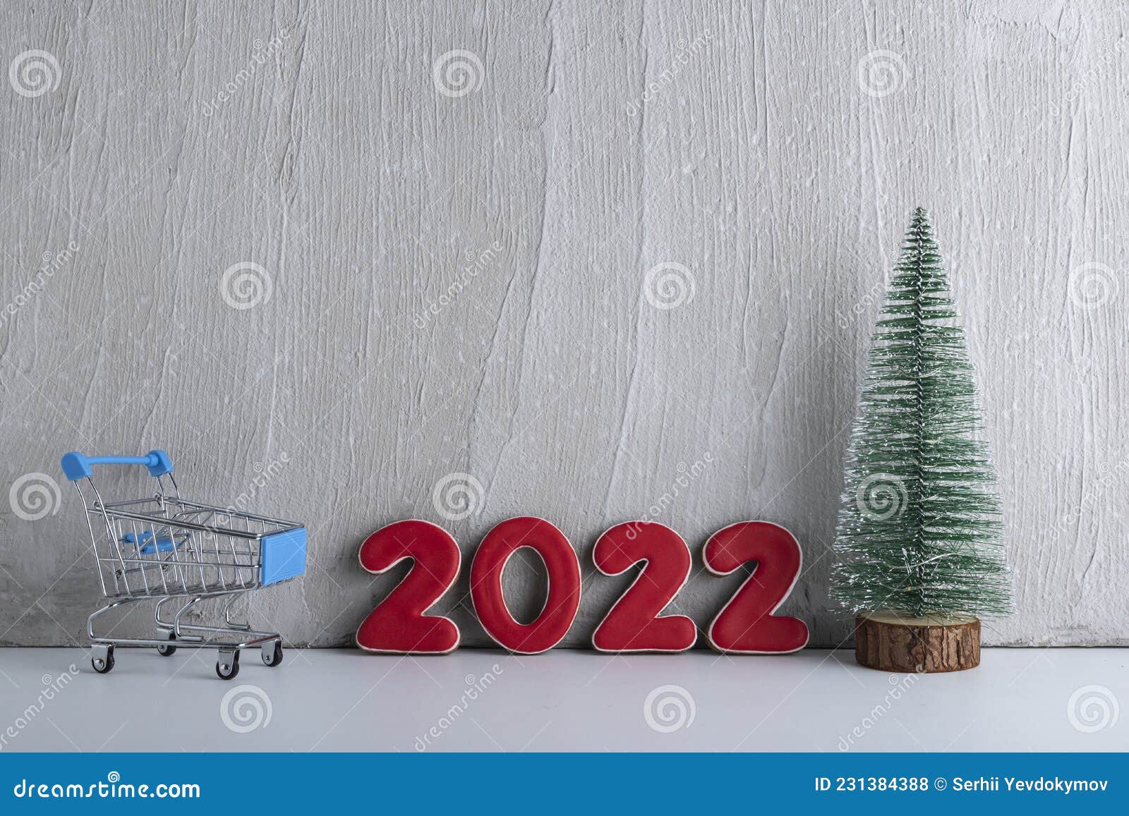 Christmas Tree, Trolley Cart And Numbers 2022 On Light Background. Shopping For The New Year. Copy Space Stock Photo - Image Of Cart, Delivery: 231384388