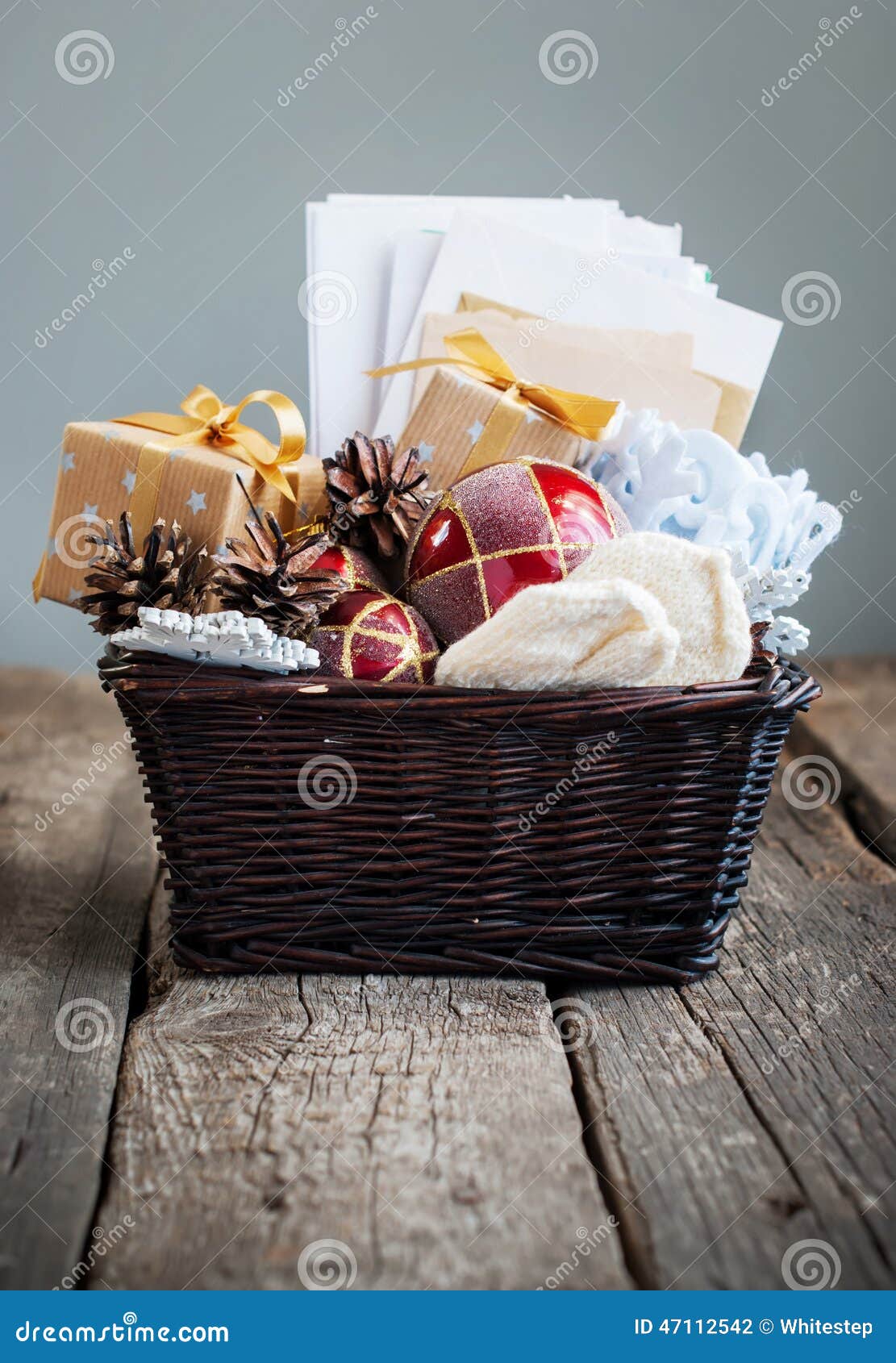 y=(9-x^2)^4 A Gifts Vintage Christmas In Country Style Stock Basket. y=(9-x^2)^4 A Gifts Vintage Christmas In Country Style Stock Basket.
