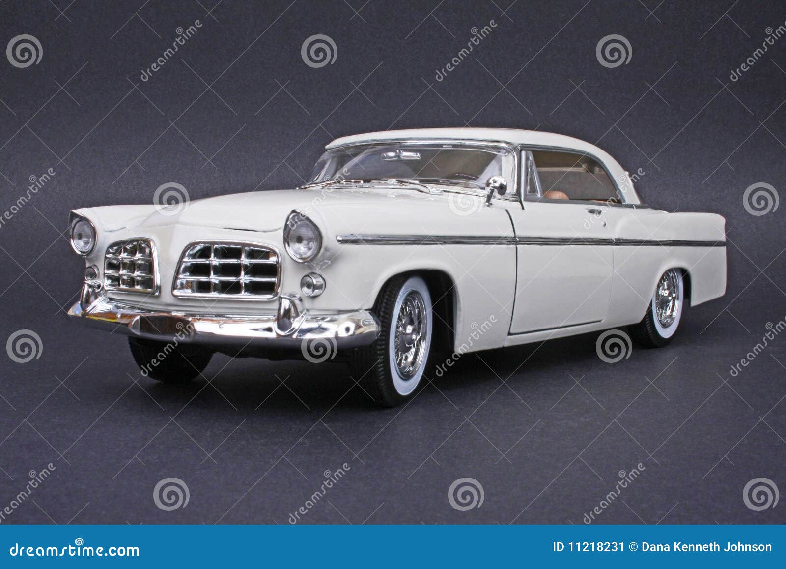 maisto chrysler 300b 1956