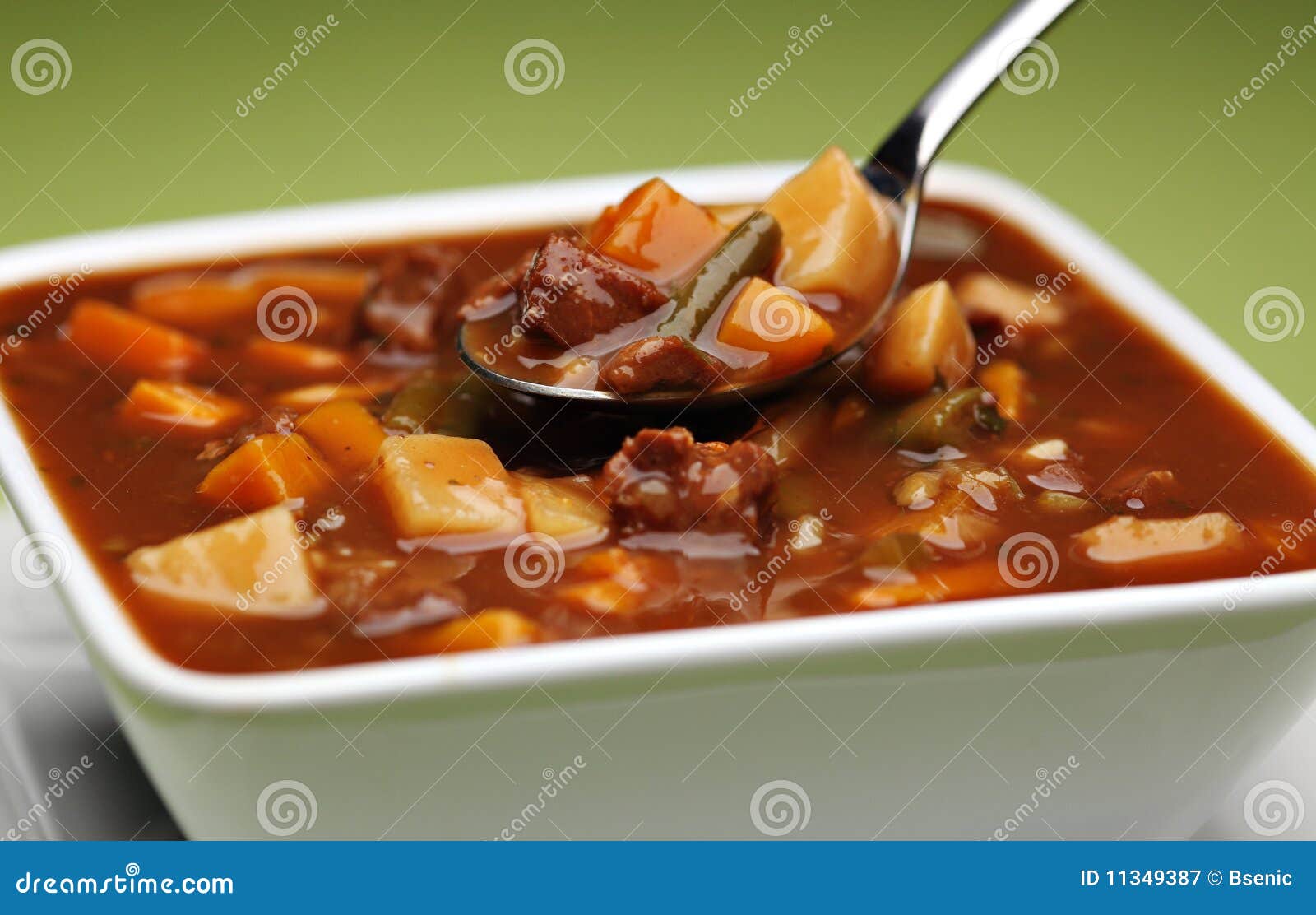 chunky beef and vegetable soup