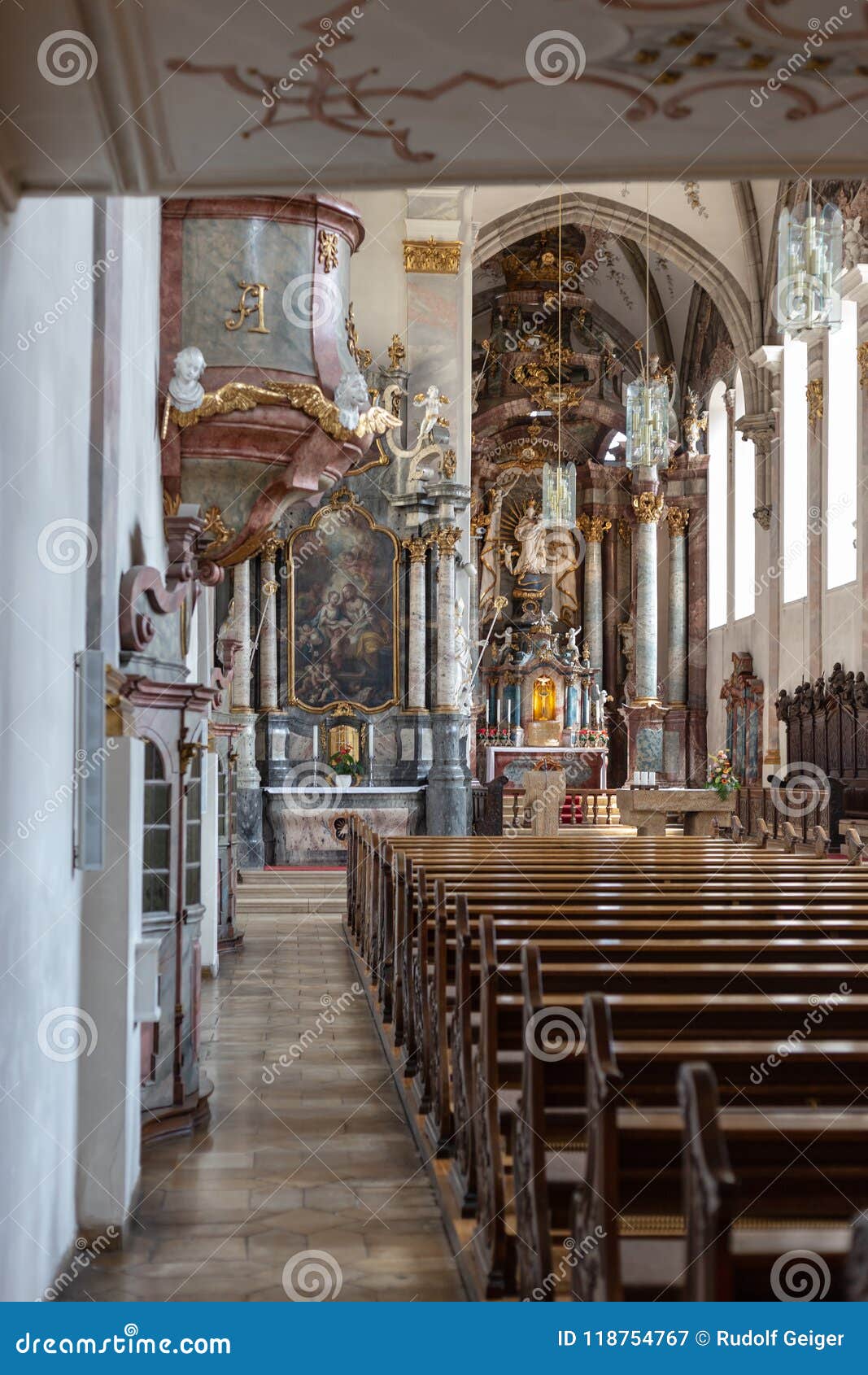 Lirio Insignia Operación posible Church Altar Interiors Decoration in Renaissance and Baroque Sty Stock  Image - Image of pray, interior: 118754767