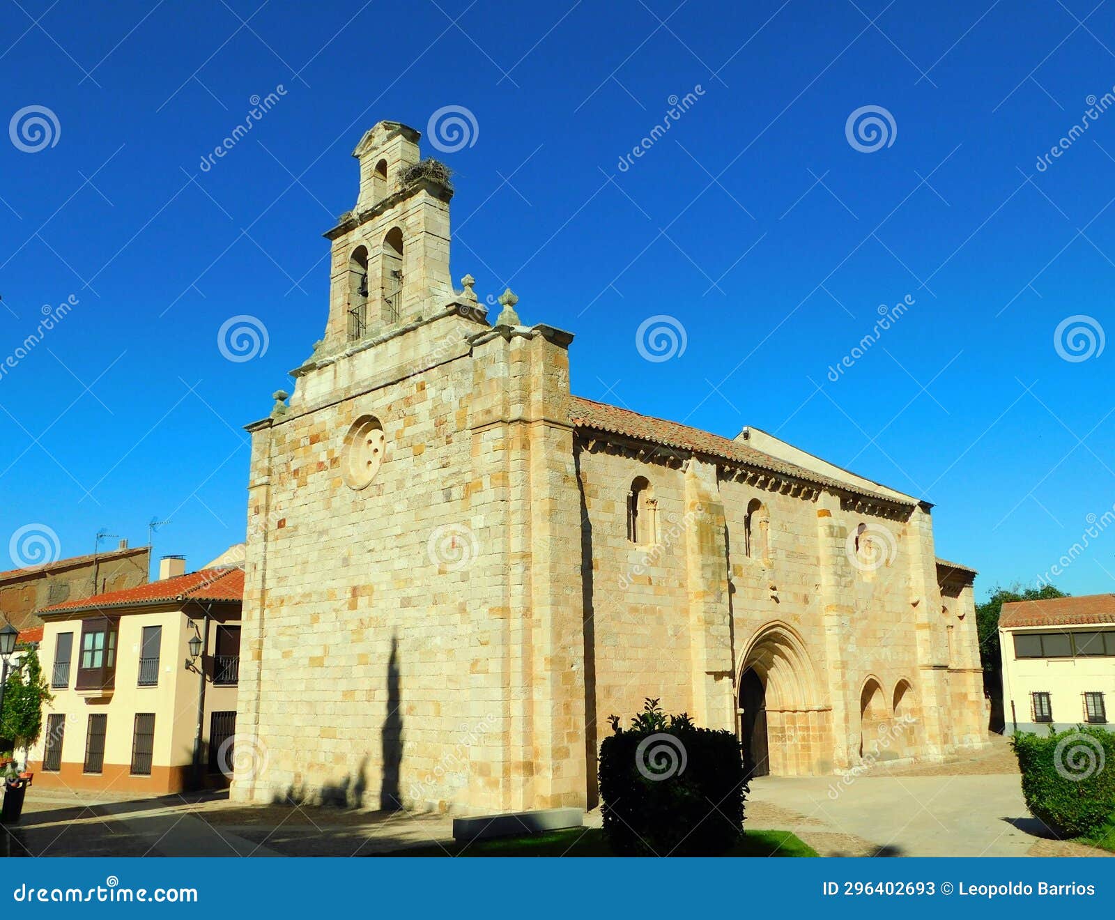 the church of san isidoro is a romanesque monument in zamora
