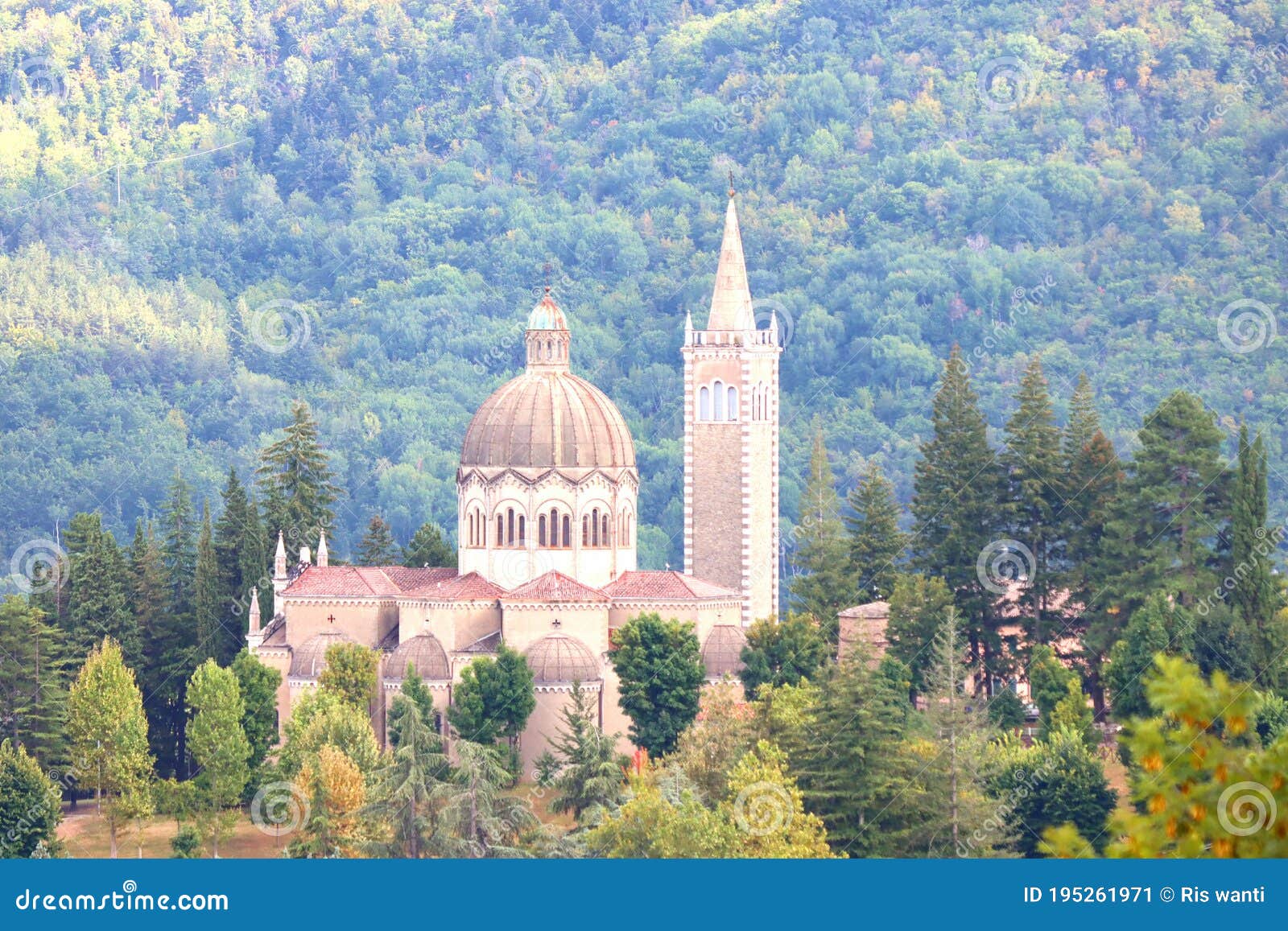 church of san mamante, bologna italy.