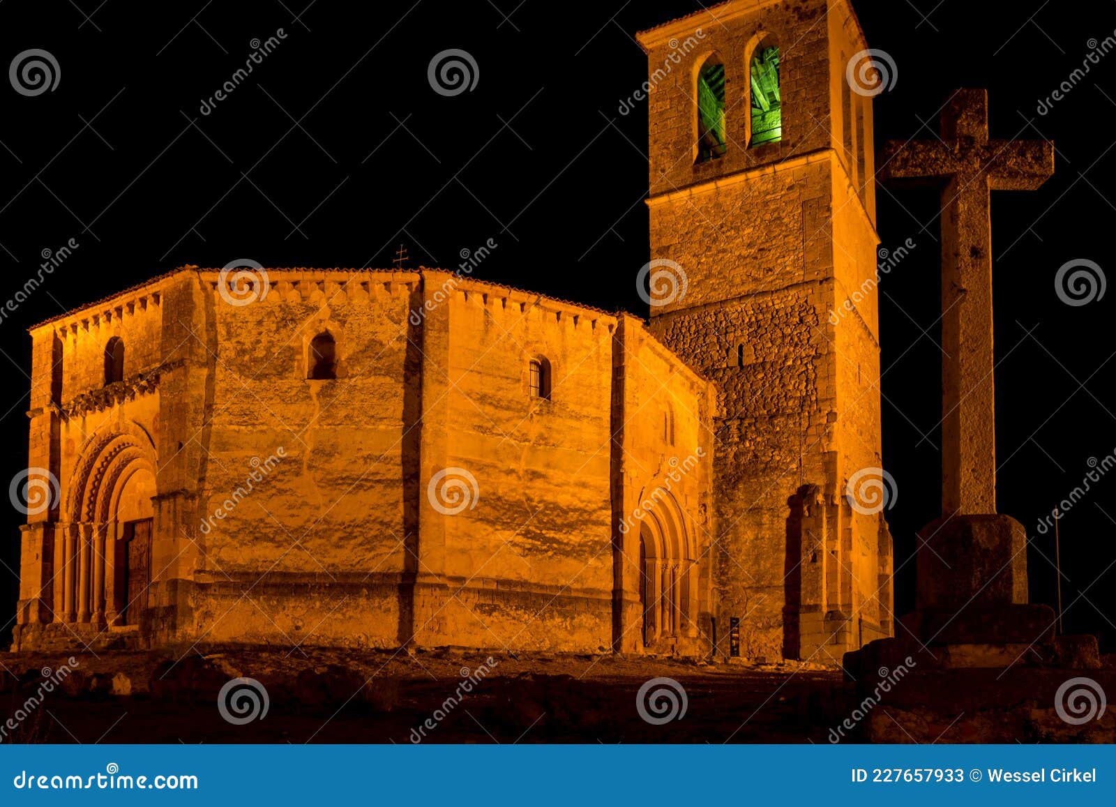 iglesia de la vera cruz by night, segovia, spain