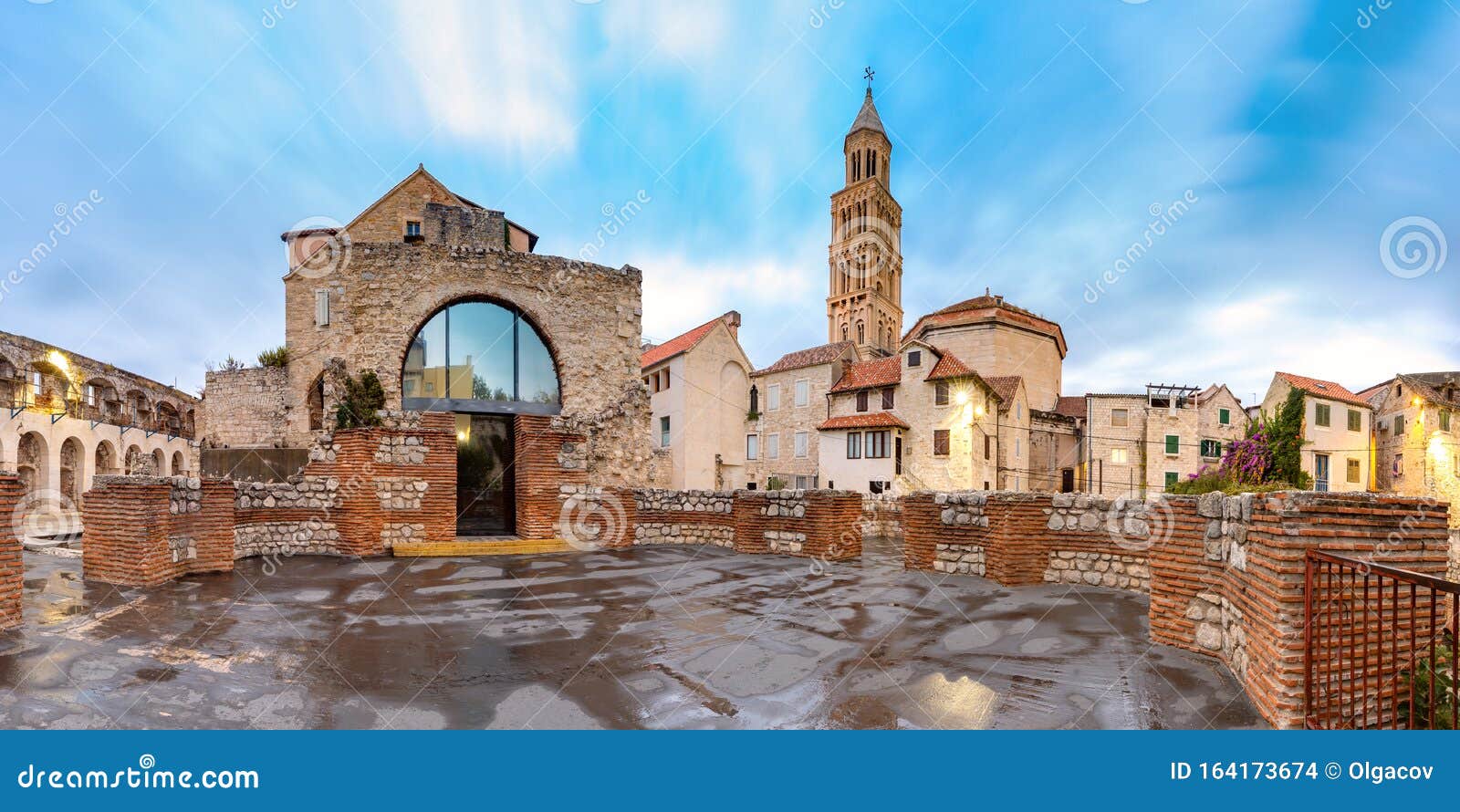 Cidade Velha De Split, Croácia Foto de Stock - Imagem de cidade