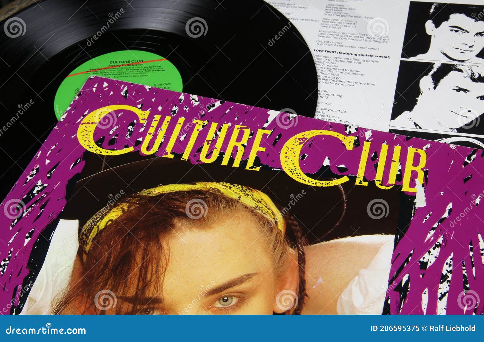 Cierre De Portadas De Discos De Vinilo Del Club De Cultura De Bandas De  Música Pop Británica Imagen editorial - Imagen de venda, retro: 206595375