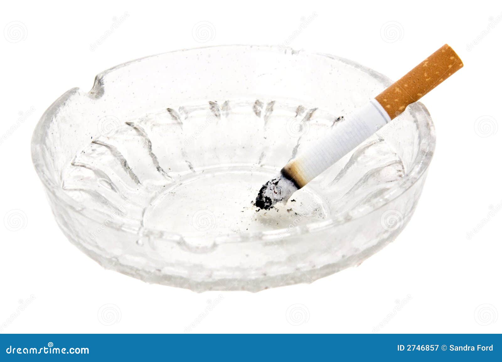 Cigarette in glass ashtray stock image. Image of glass 2746857
