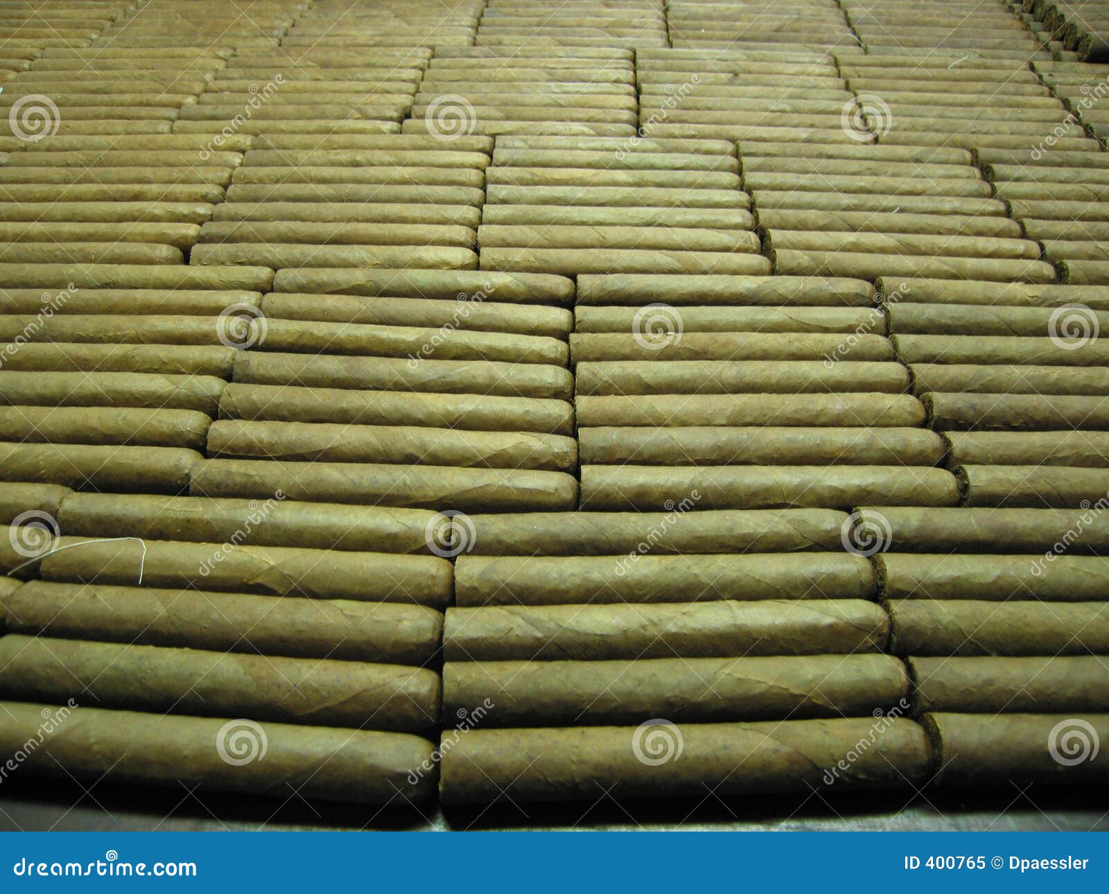 cigars in cuban factory