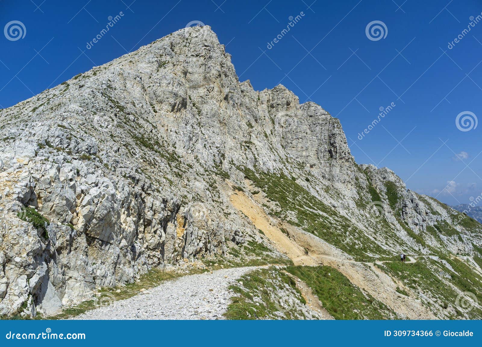 cima carega, the highest mountain in the homonymous mountain range