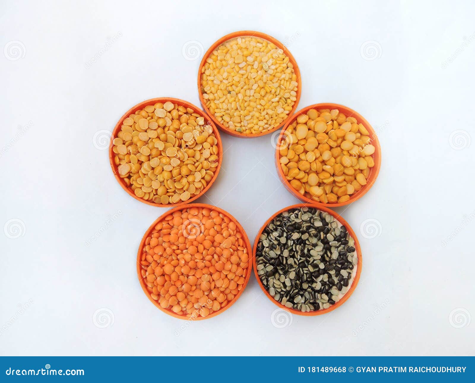 Cinco Tipos De Lentejas Malla Garbanzos Lentejas Negro Gramo Rojo Masur  Lentil Y Pichón. Foto de archivo - Imagen de picar, sano: 181489668