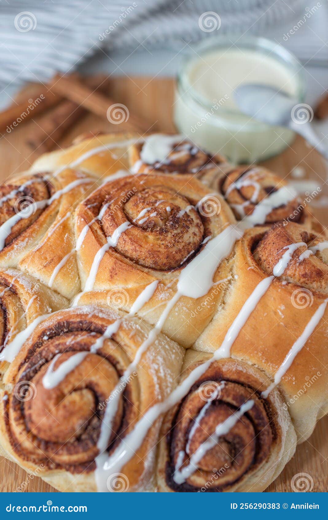 Cinnamon Buns. Beautiful Fresh Cinnamon Rolls Stock Image Image of closeup, cooking 256290383