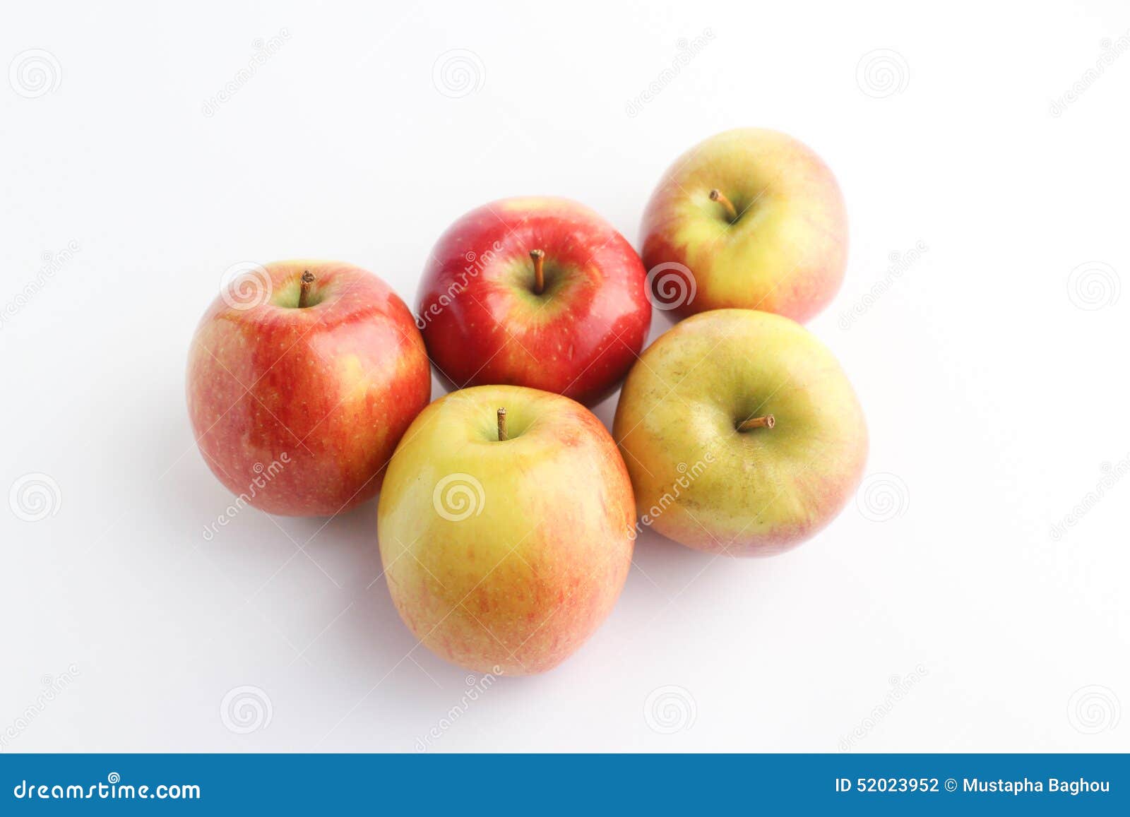 cinq pommes en perspective