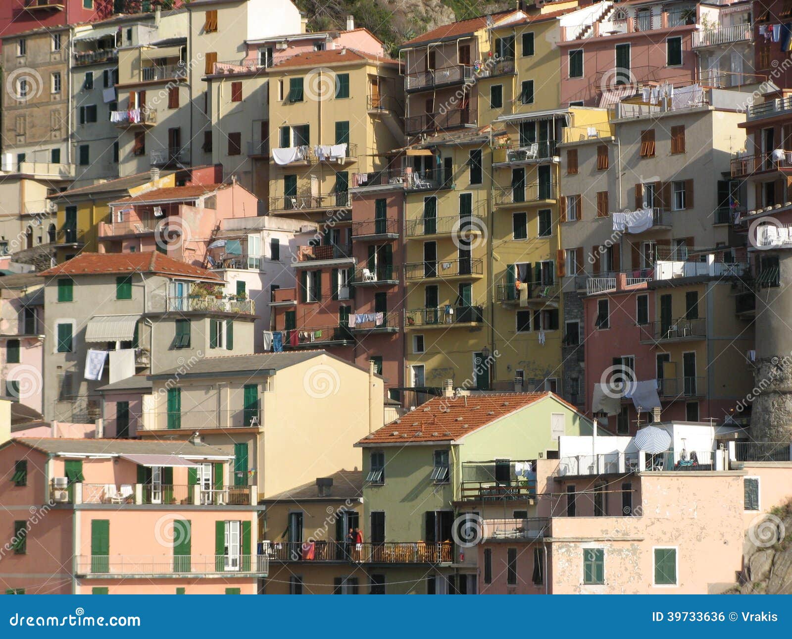 Cinque Terre Houses photo stock. Image du méditerranéen 39733636