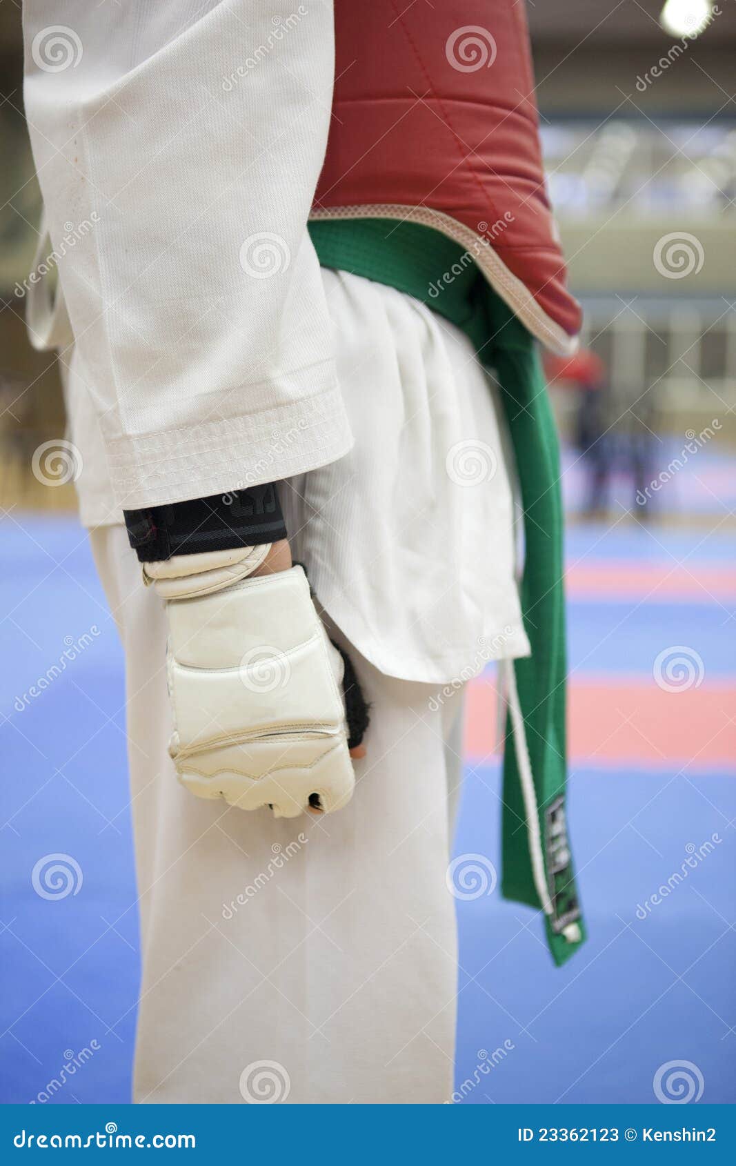 sacerdote Inyección Vago Cinturón Verde De Taekwondo Imagen de archivo - Imagen de coreano,  desgaste: 23362123