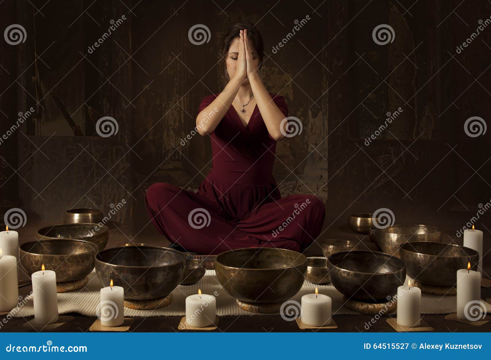 Set Campana Tibetana Piccola - 8 Cm, Con Bacchetta E Cuscino, Per Meditazione E Yoga - Foto 2