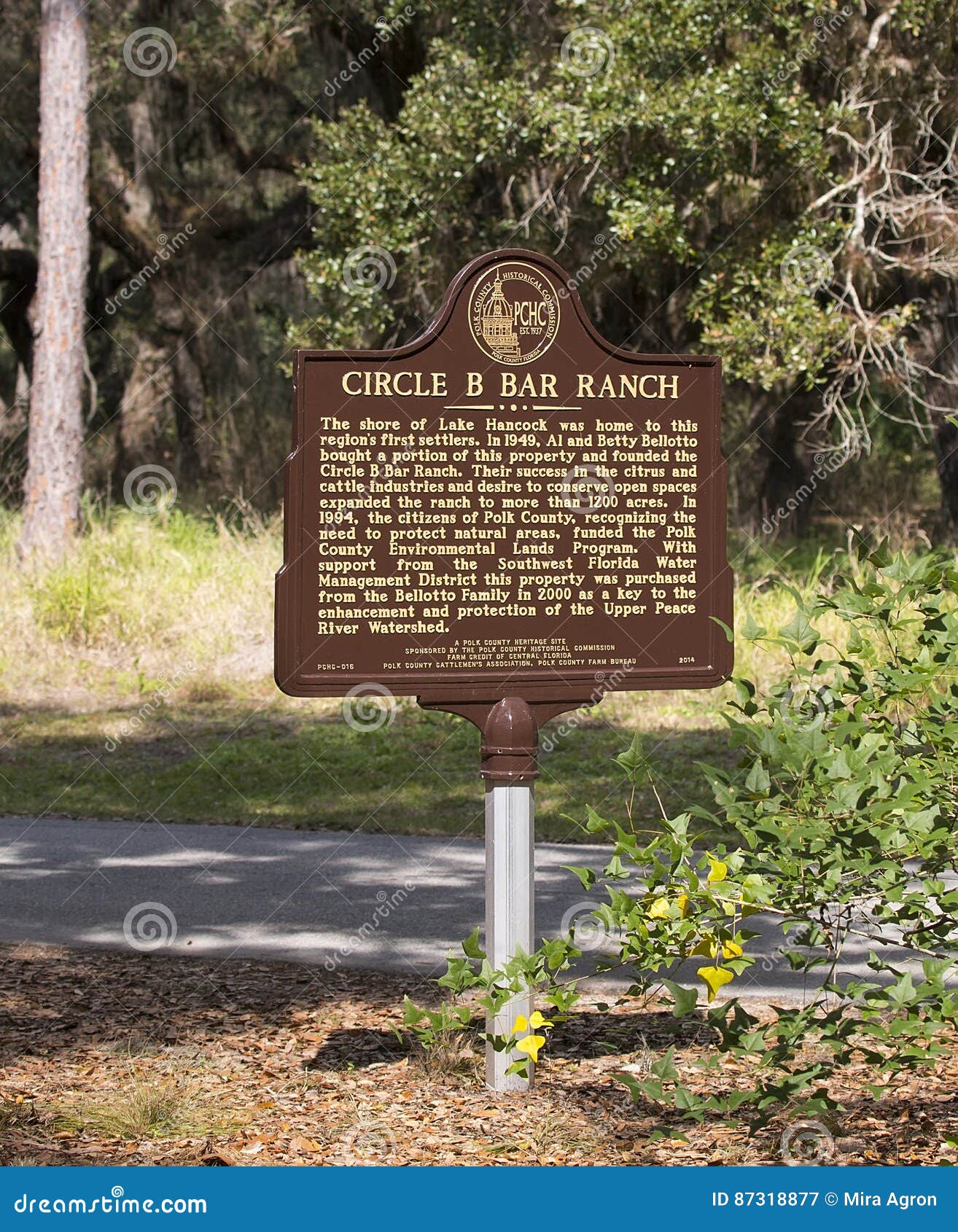 Circle B Bar Ranch Sign editorial photography. Image of property 87318877