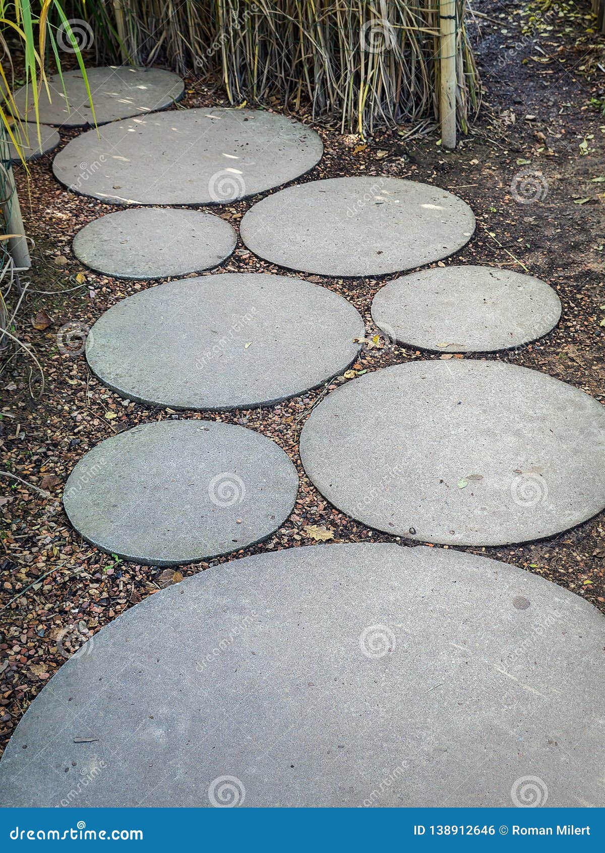 Circle concrete slab path stock photo. Image of floor 138912646