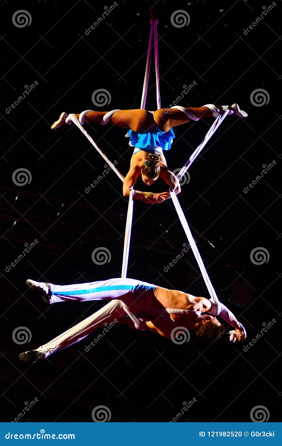 Circus Artists Teamwork Acrobats Couple Aerial Gymnast Performance