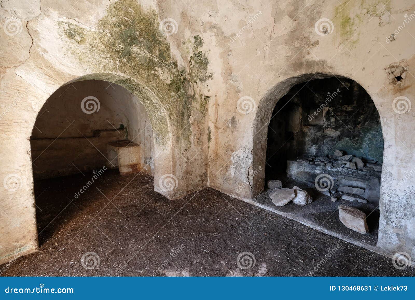 Ocean Political pad Interior of Old Abandoned Trulli House with Multiple Conical Roofs in the  Area of Cisternino / Alberobello in Puglia Italy Editorial Photo - Image of  historic, picturesque: 130468631