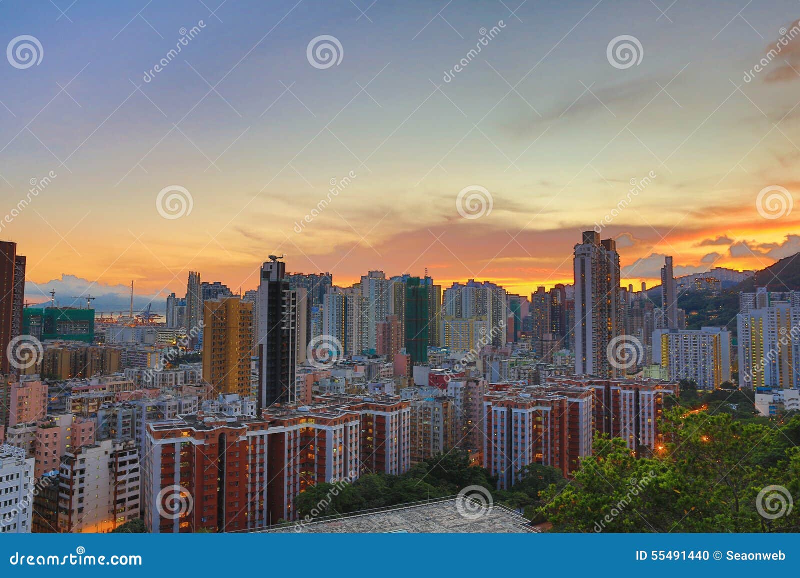 Città di Hong Kong, alta densità, zona difficile. Una città di Hong Kong, alta densità, area difficile