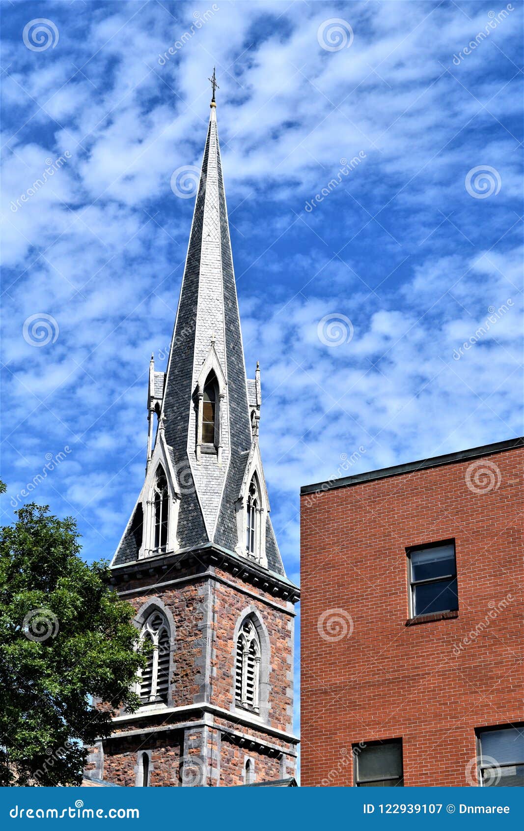 Città di Montpelier, Washington County, Vermont, Stati Uniti, capitale dello Stato. Steeple con paesaggio scenico circostante situato a Montpelier, Washington County, Vermont, Stati Uniti Stati Uniti Capitale dello Stato