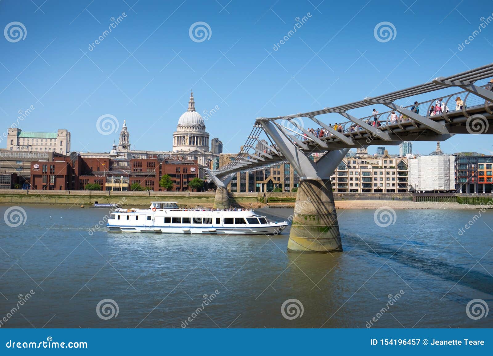 thames river cruise london bridge