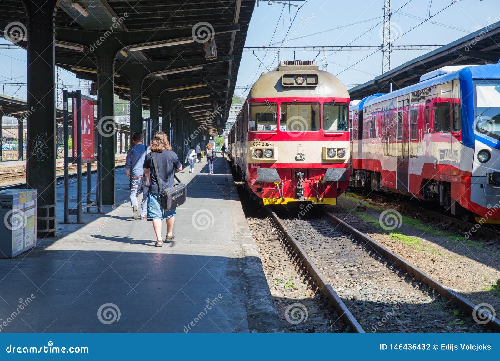 are dogs allowed on trains in prague