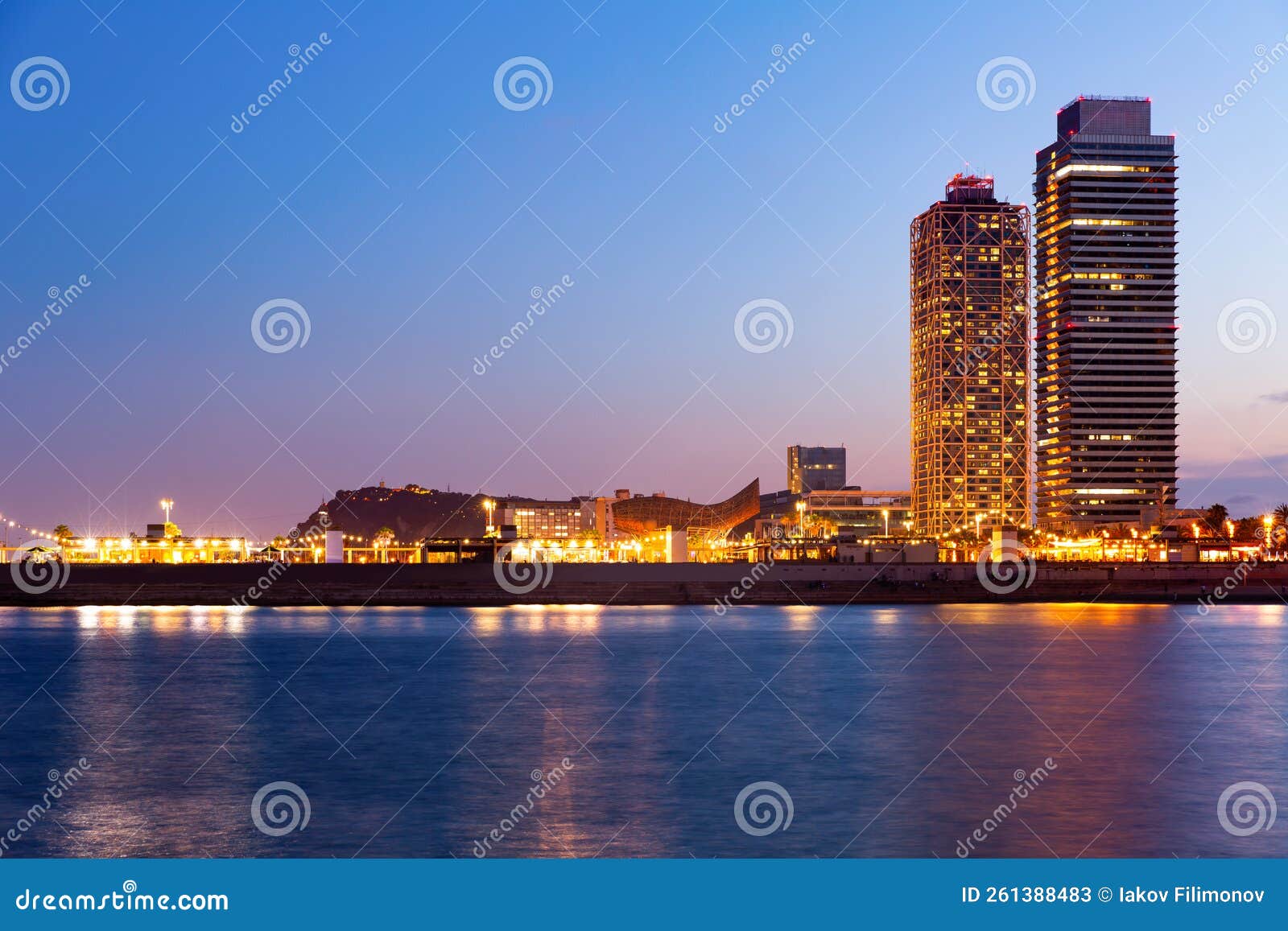torre mapfre and hotel arts in evening time