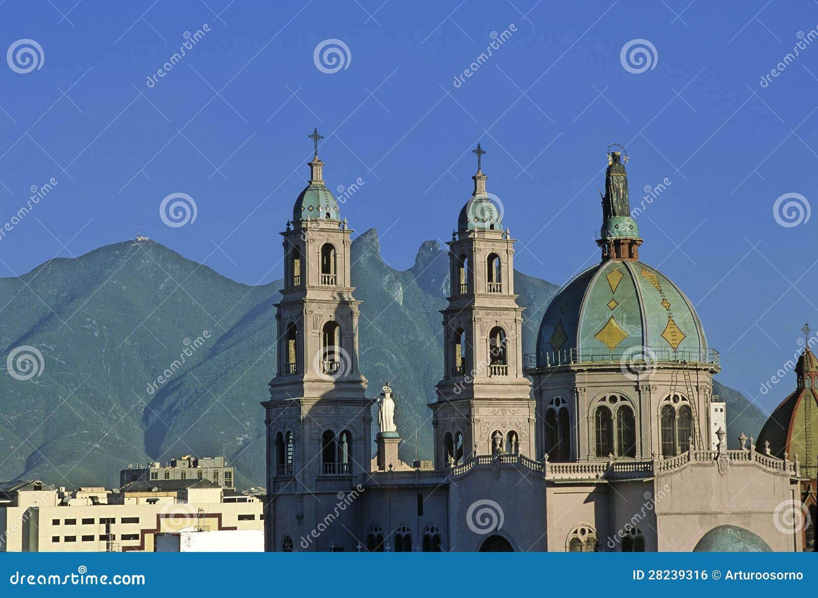 Ciudad de Monterrey foto de archivo. Imagen de claro - 28239316