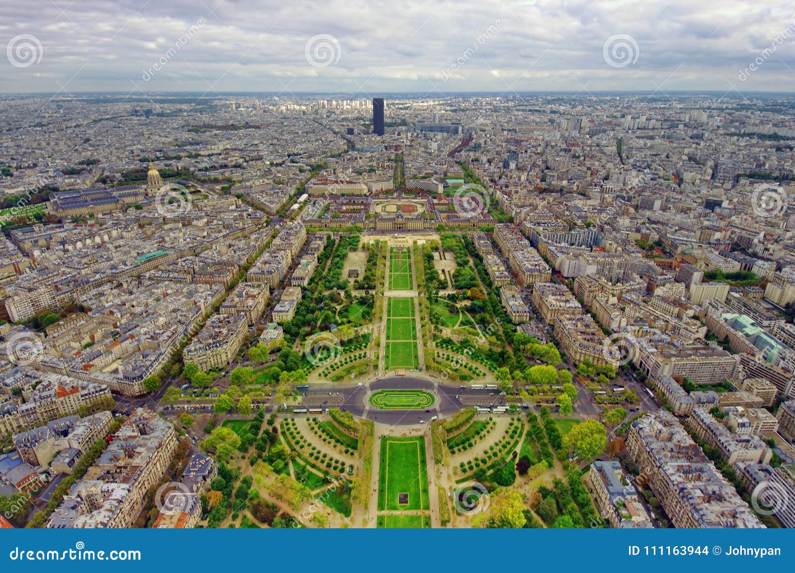 Заметить сверху. Воздух Парижа. Париж вид сверху на город. Центр Парижа вид сверху. Район Париж в г Невинномысске.