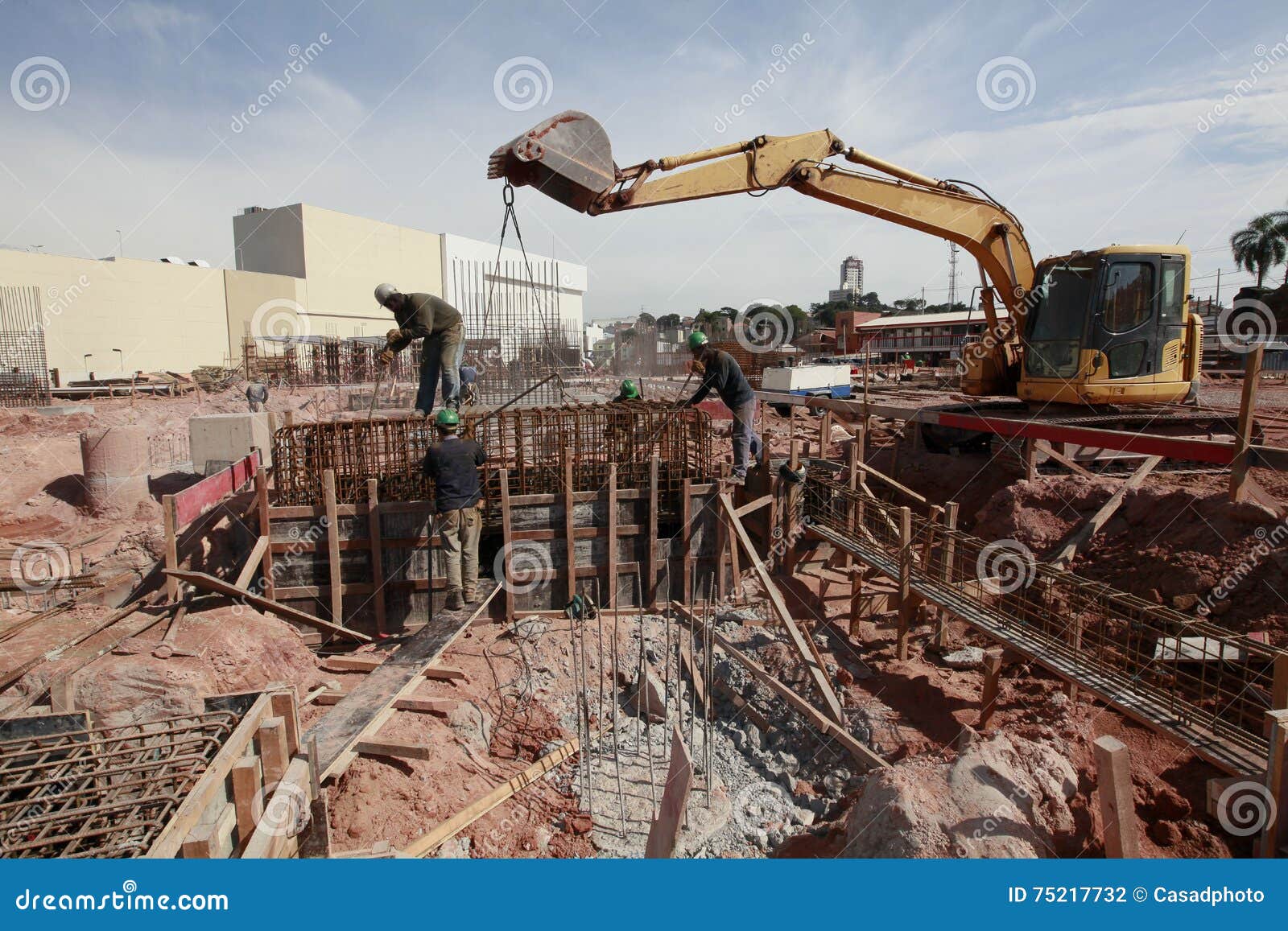 Civil construction editorial photography. Image of wire 75217732