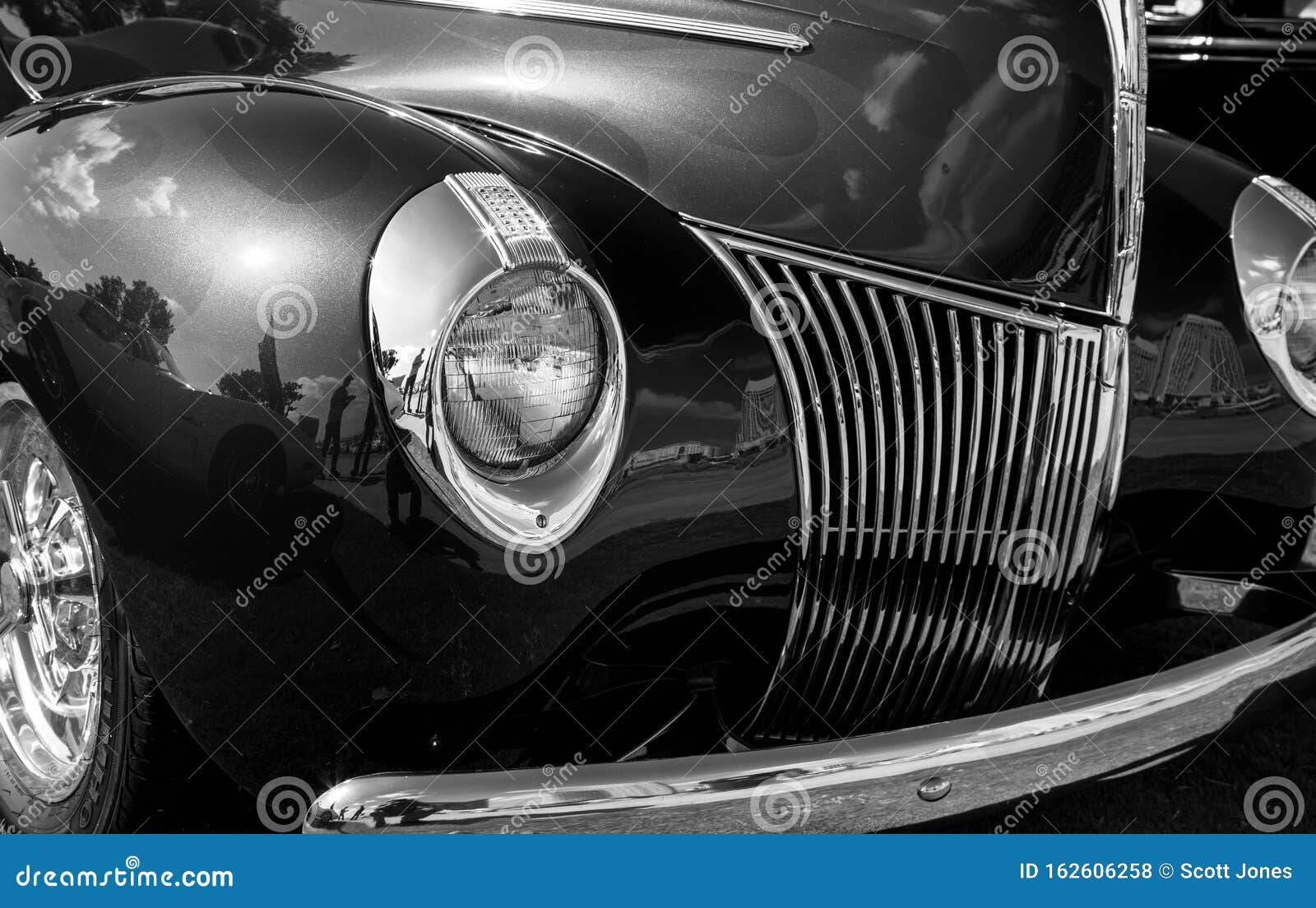 Classic Car Grille stock photo. Image of show, reflections 162606258