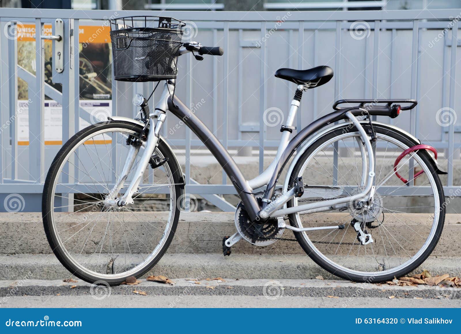 city bike with basket