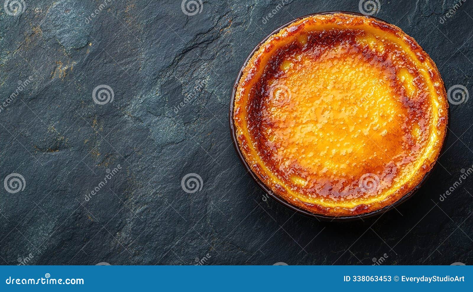 classic crÃÂ¨me brÃÂ»lÃÂ©e with caramel top view