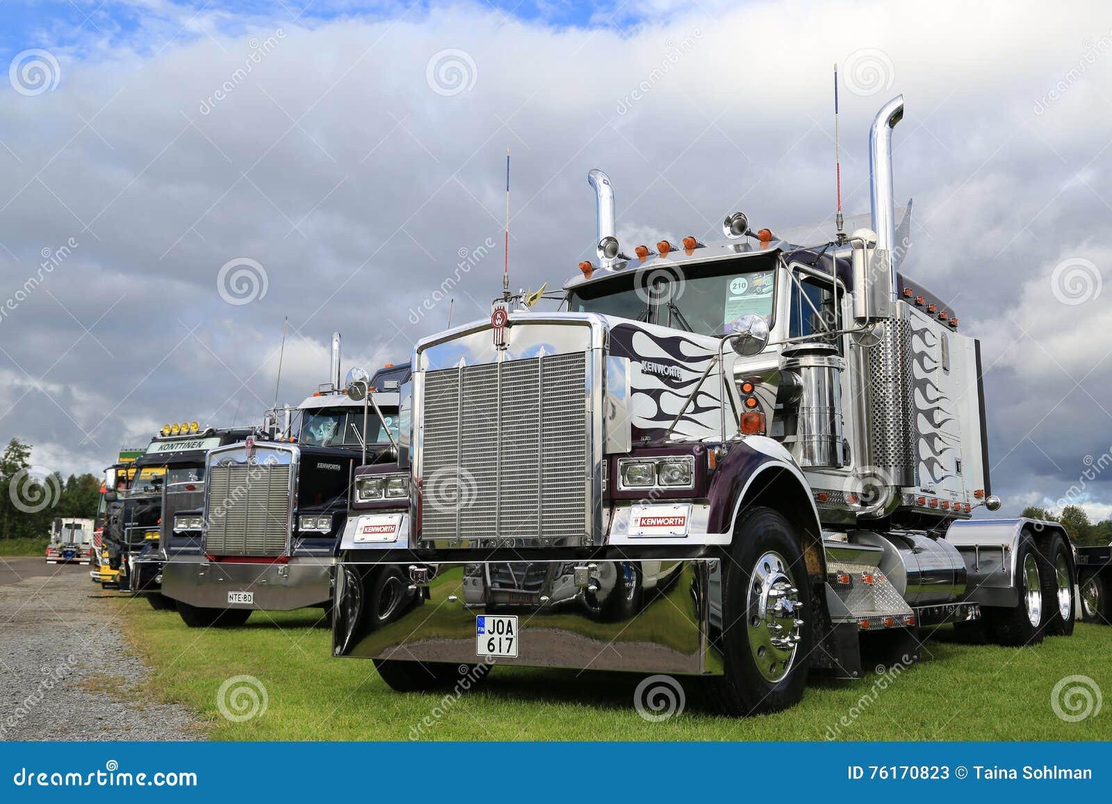 Berthons Scania V8 Vikings on Truck Convoy Editorial Photo - Image of  haulage, finland: 75853996