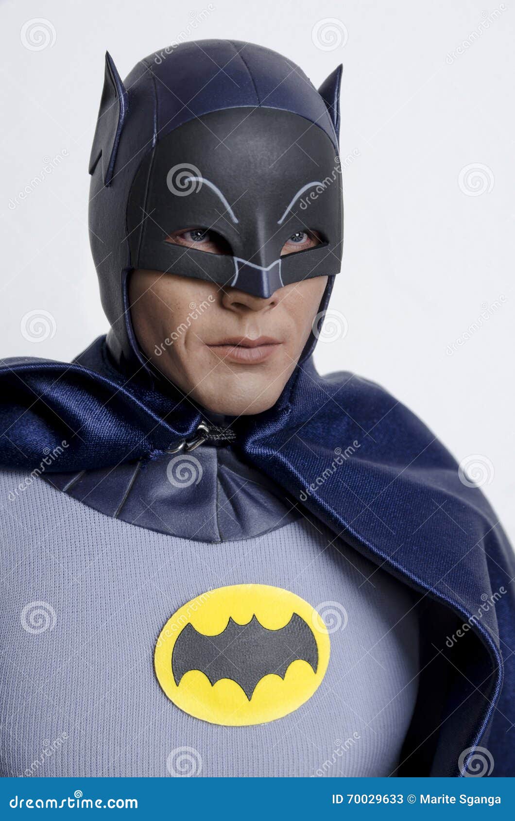batman and robin hot toys - crownflourmills.com