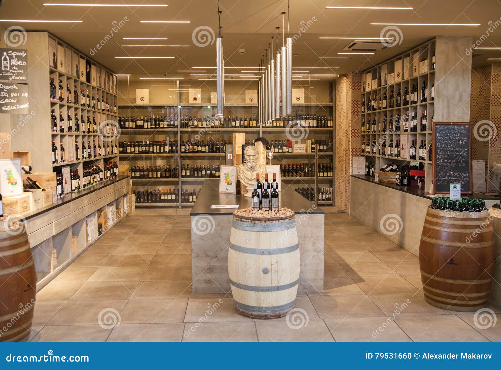 Classic Wine Shop editorial image. Image of barrel, basement 79531660