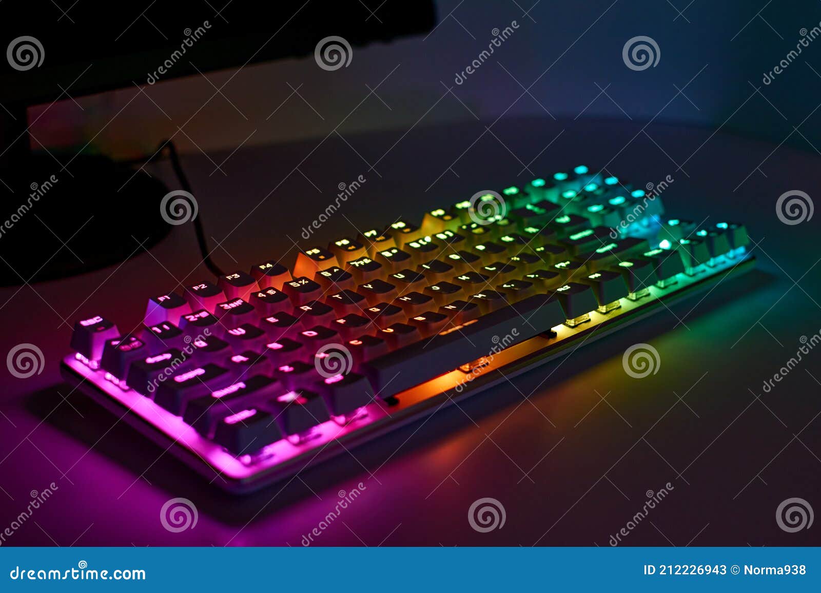 Clavier De Jeu Avec Lumière Rgb. Clavier Mécanique Blanc Avec