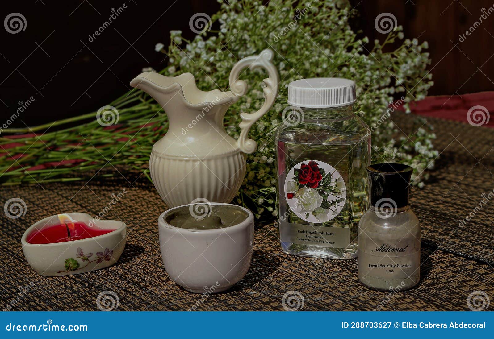 clay powder in bowl for making face mask , spa & relax decoraciÃÂ³n