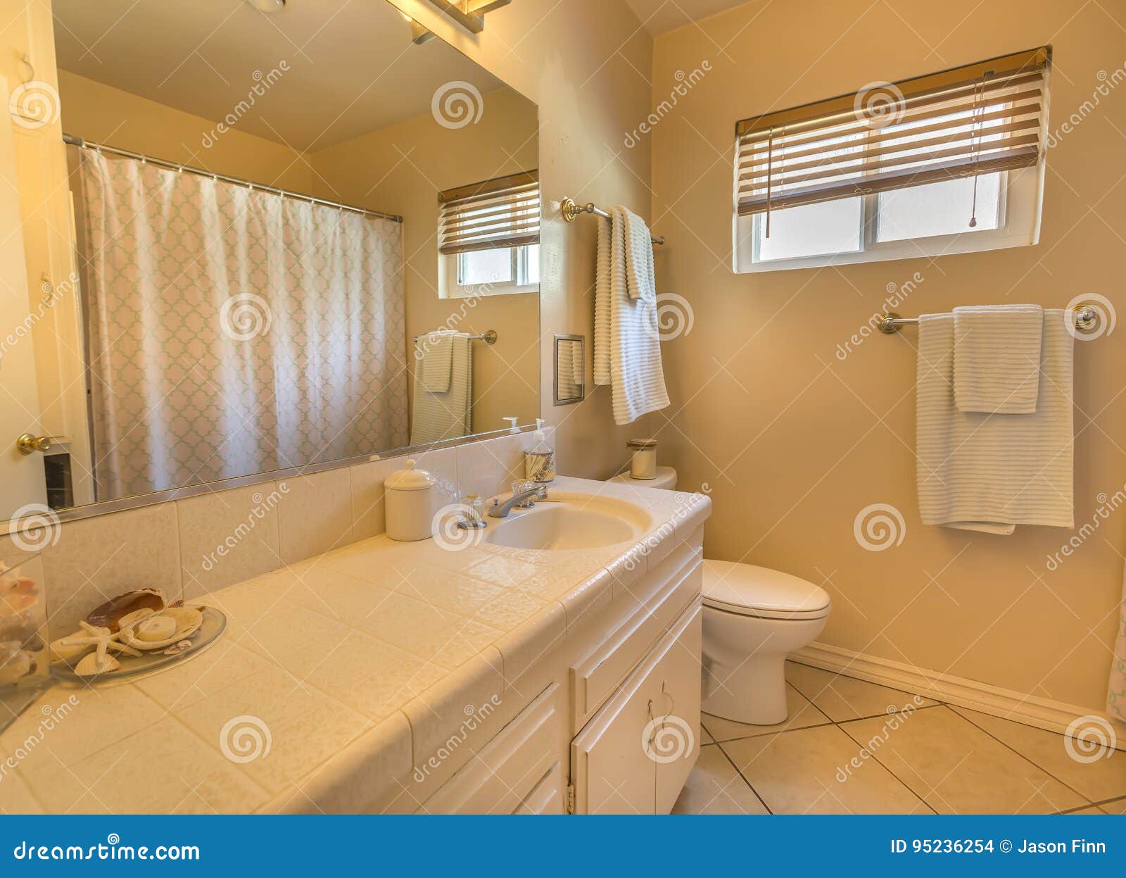 Clean And Cozy Bathroom In Cottage Style Home Southern