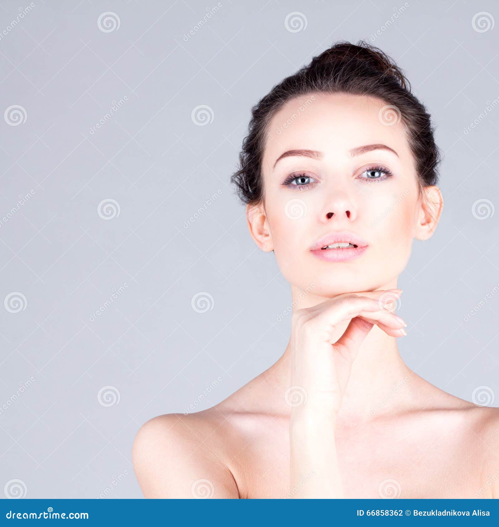 8,597 Long Neck Model Stock Photos - Free & Royalty-Free Stock Photos from  Dreamstime