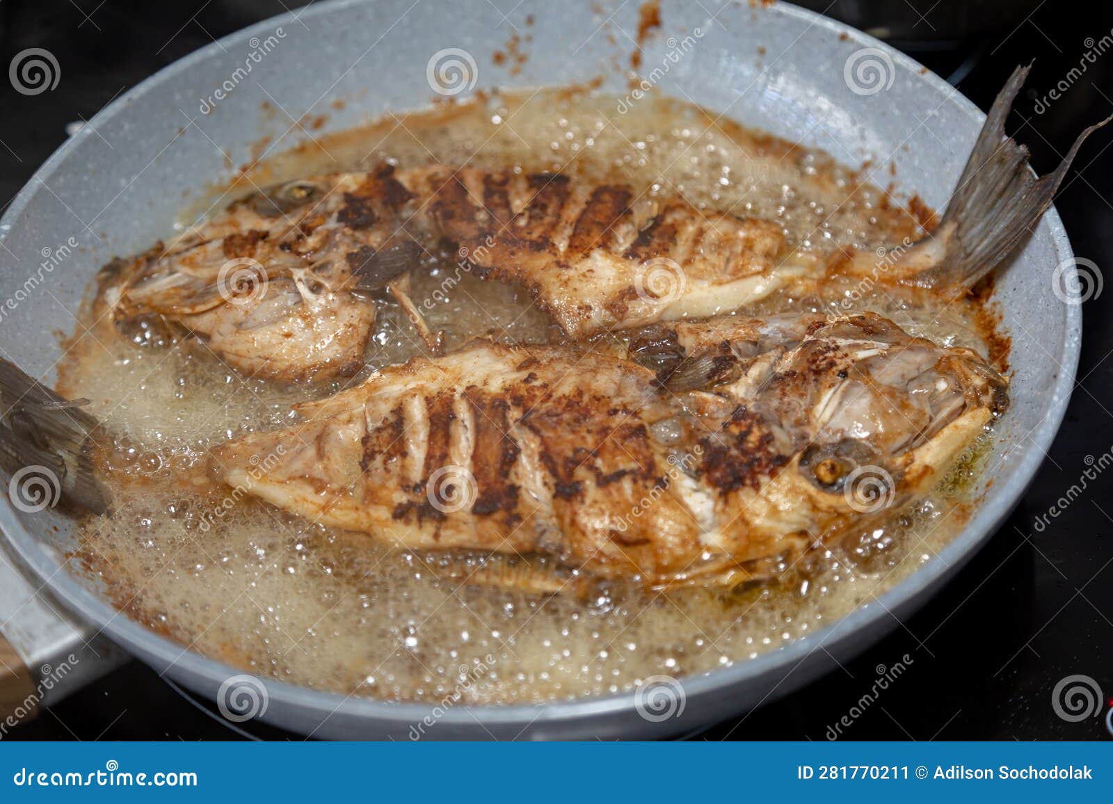 clean and seasoned peroÃ¡ fish (balistes capriscus) .