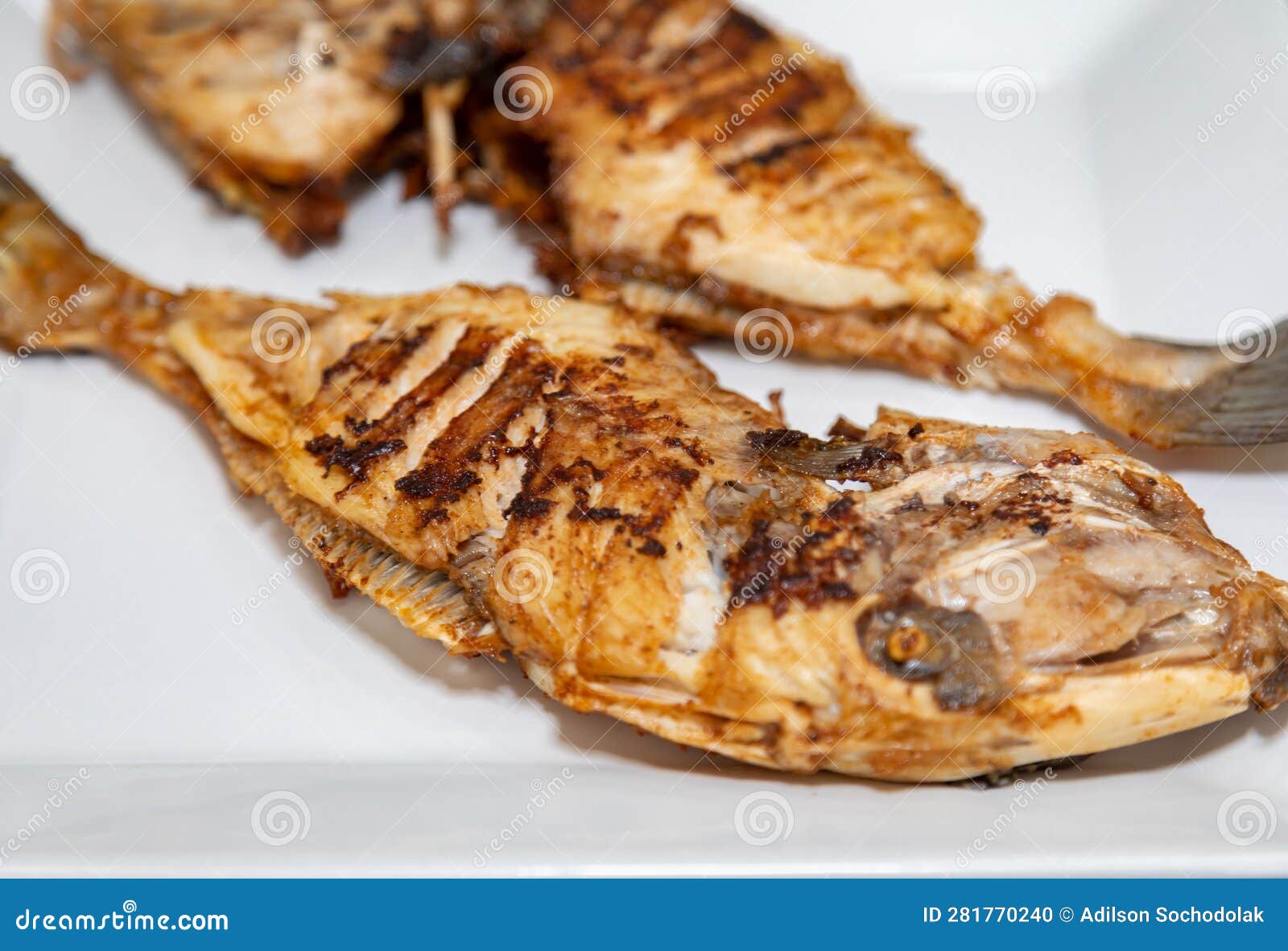 clean and seasoned peroÃ¡ fish (balistes capriscus) .