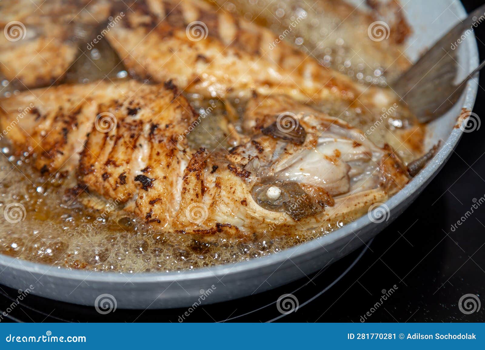 clean and seasoned peroÃ¡ fish (balistes capriscus) .