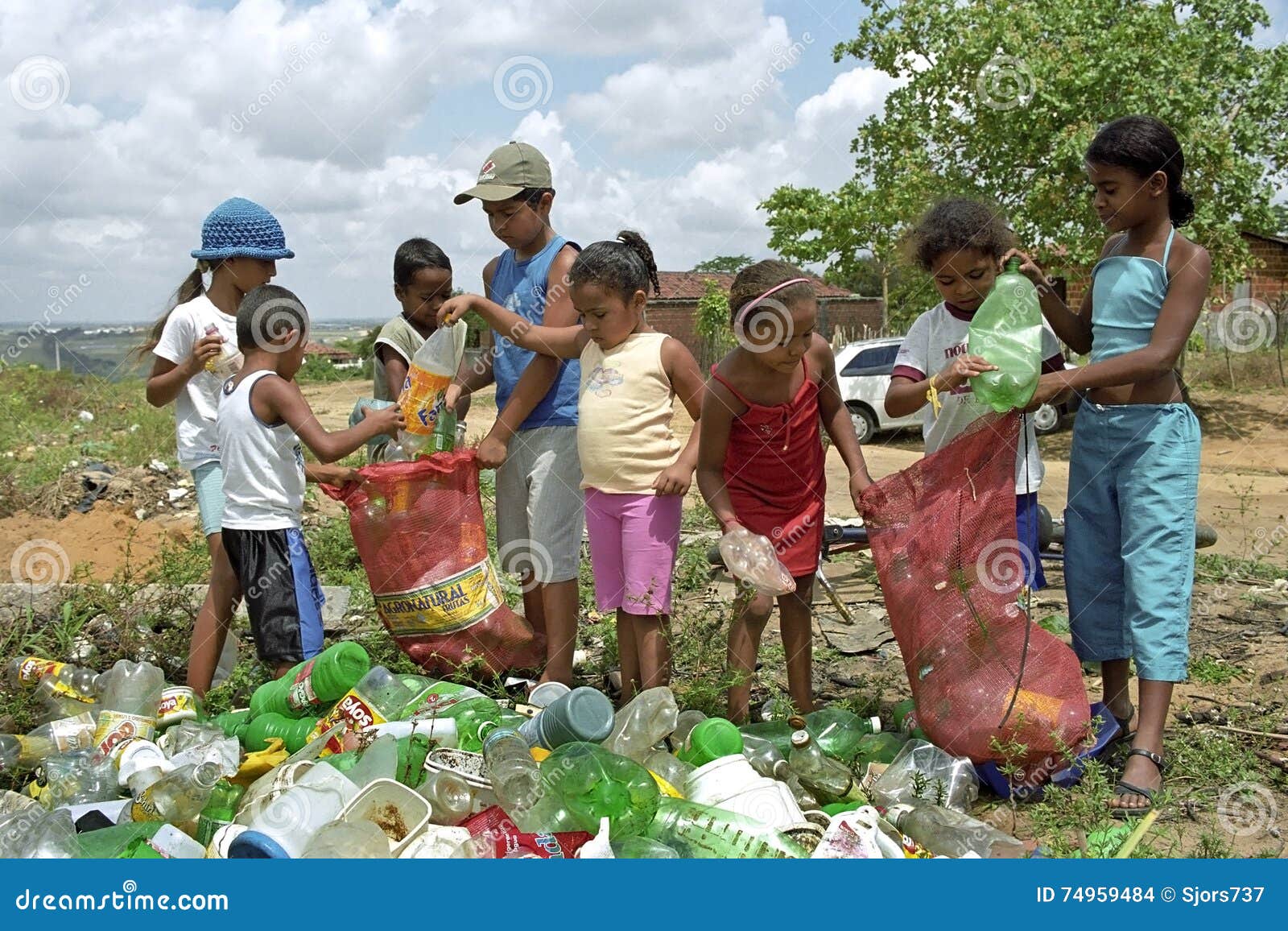 817 Kids Clean Environment Photos - Free & Royalty-Free Stock Photos from  Dreamstime