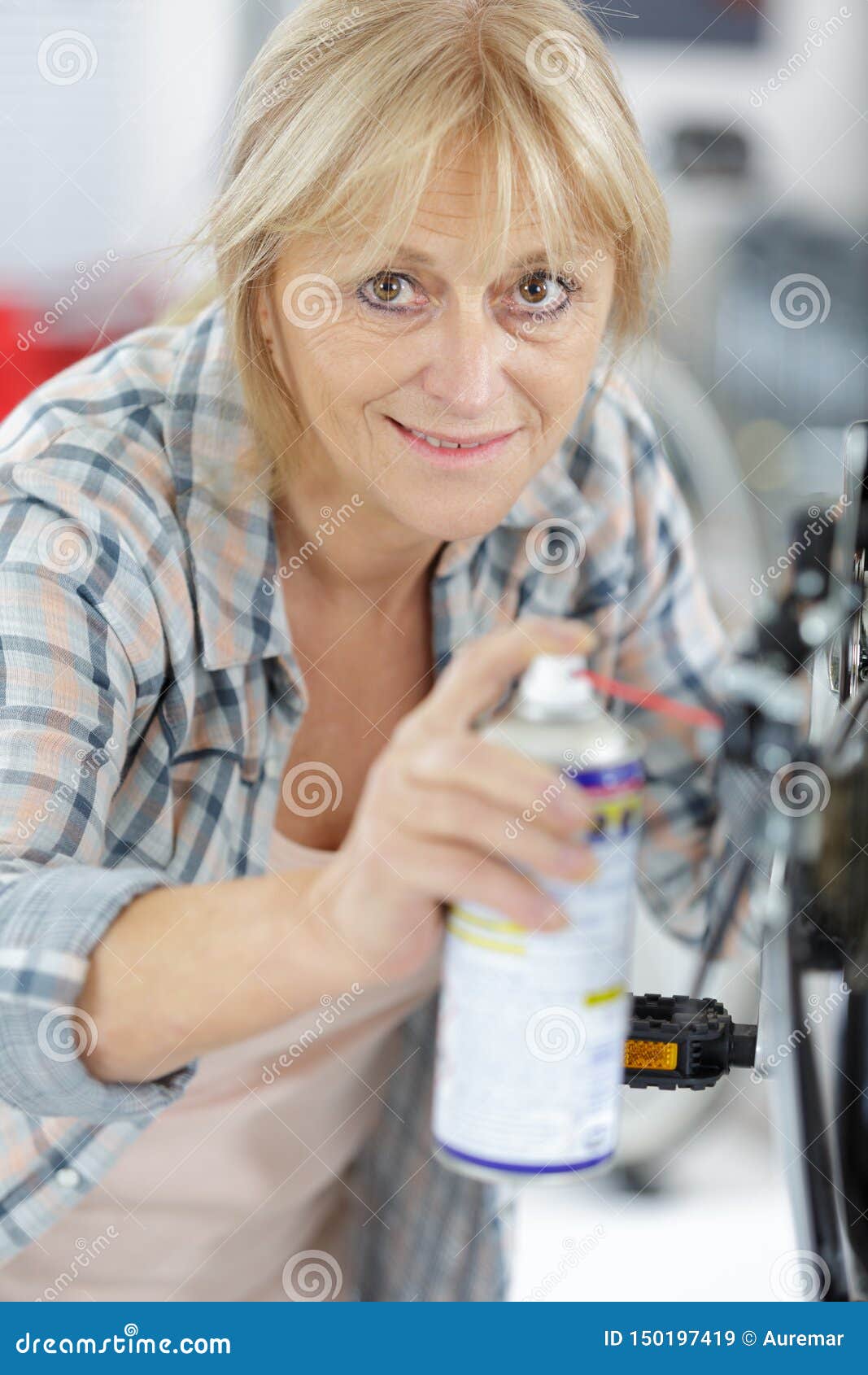Cleaning and Oiling Bicycle Chain and Gear with Oil Stock Image Image