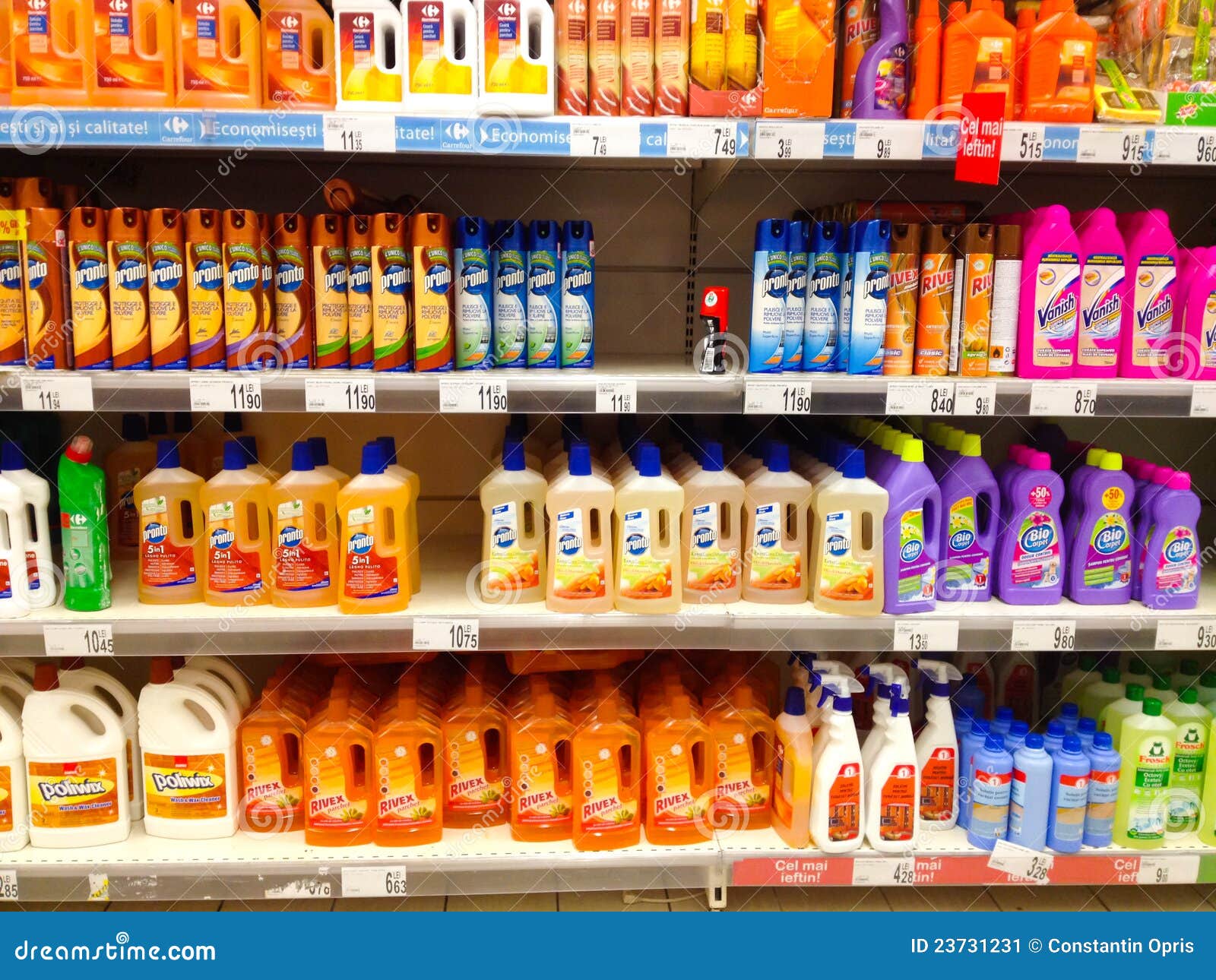 Cleaning products supermarket hi-res stock photography and images